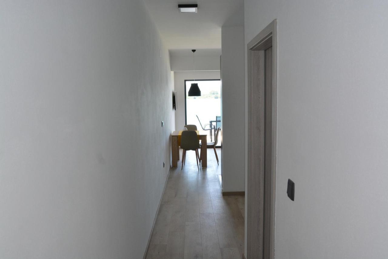 Sole Apartment Turanj Exterior photo