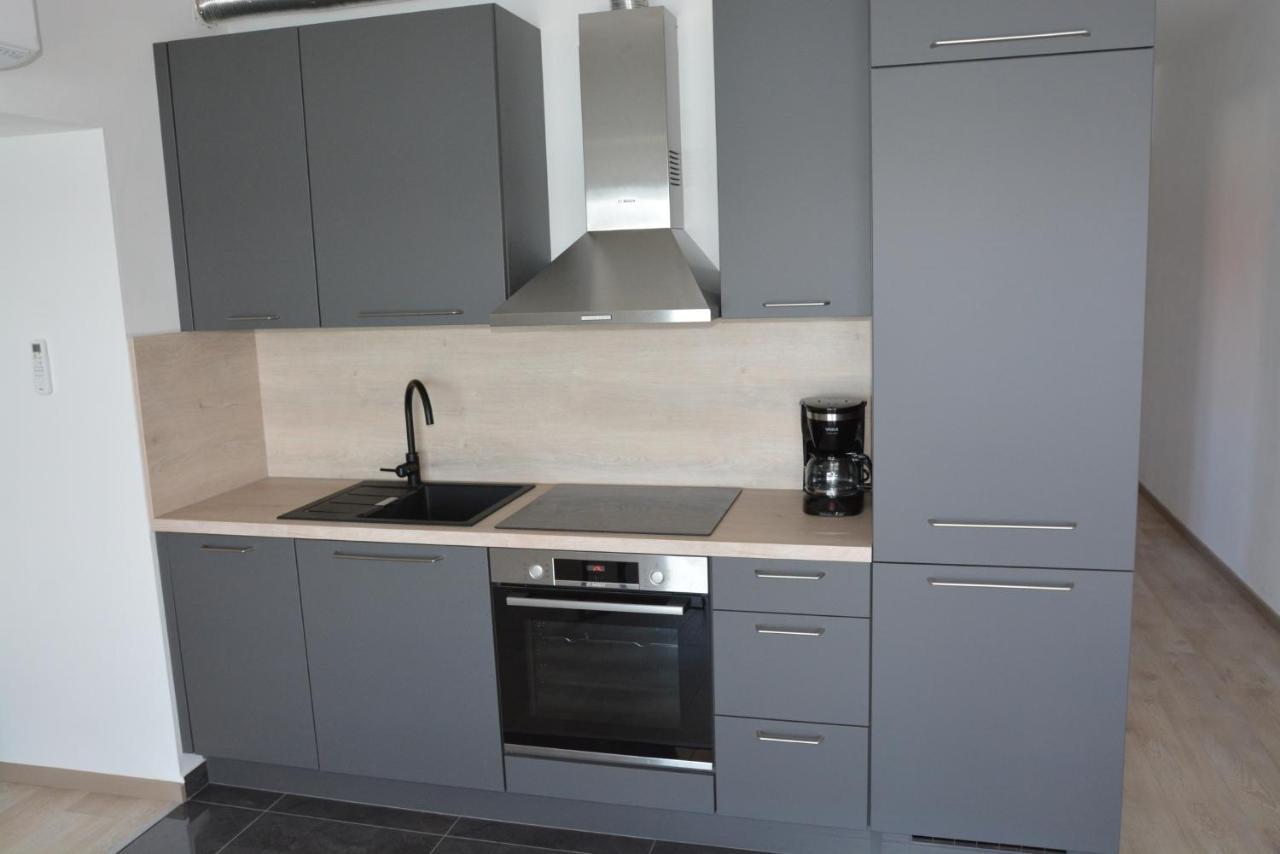 Sole Apartment Turanj Exterior photo