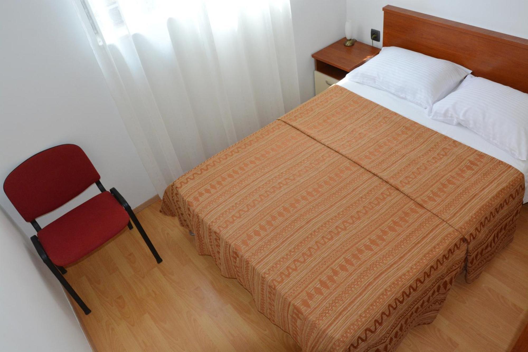 Sole Apartment Turanj Exterior photo