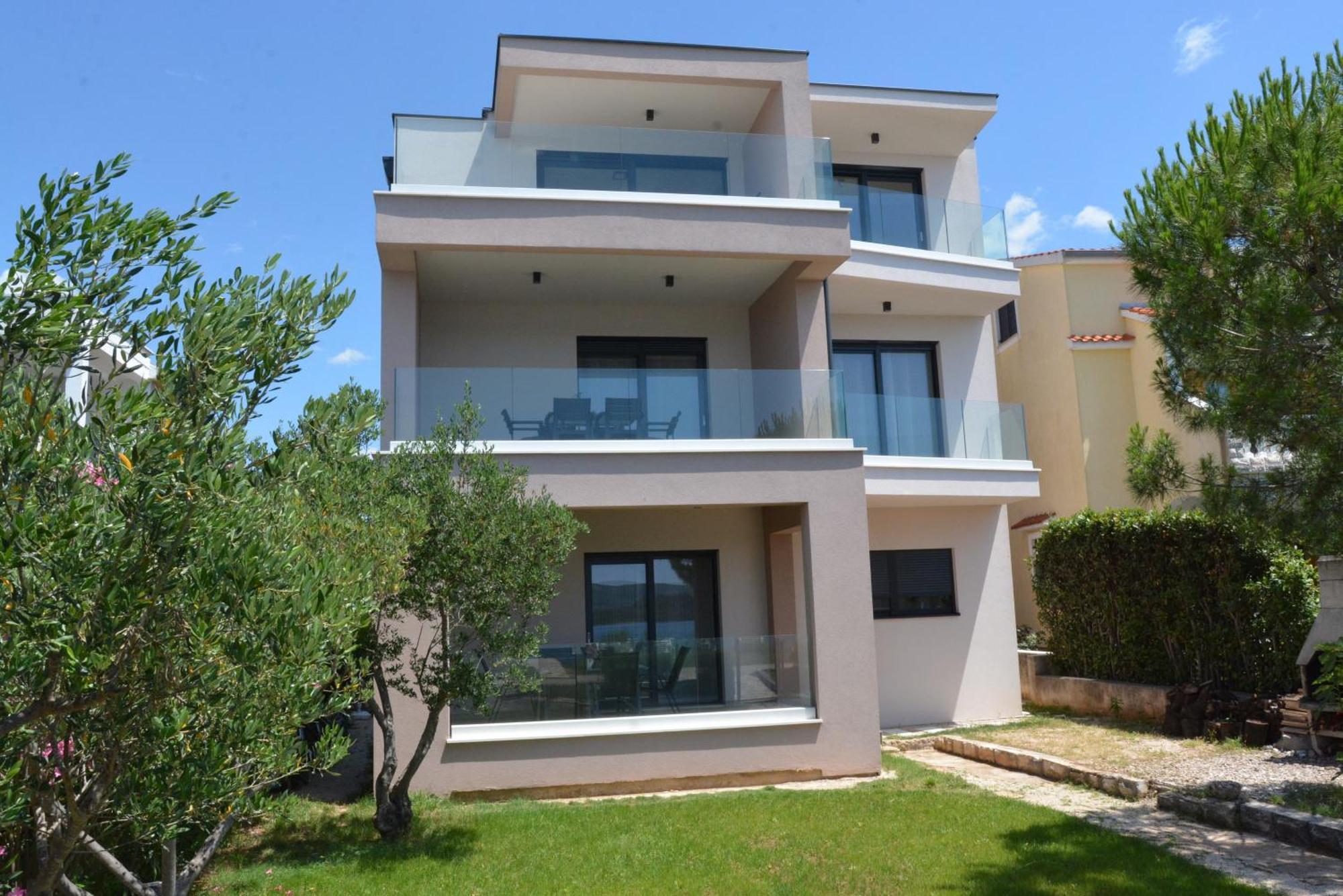 Sole Apartment Turanj Exterior photo